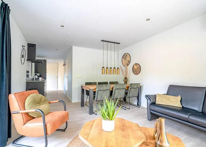 Sfeervol Ingericht 6 Persoons Chalet Aan De Bossen In 4-18 * Putten