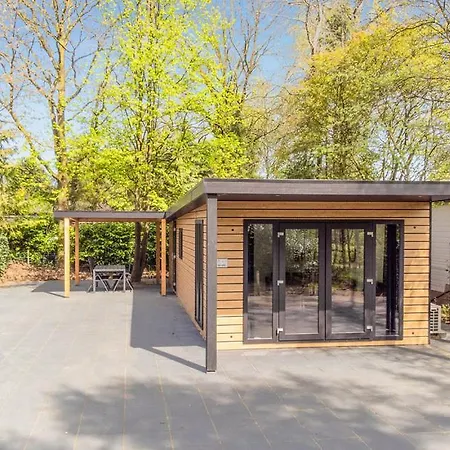 Sfeervol Ingericht 6 Persoons Chalet Aan De Bossen In 4-18 *